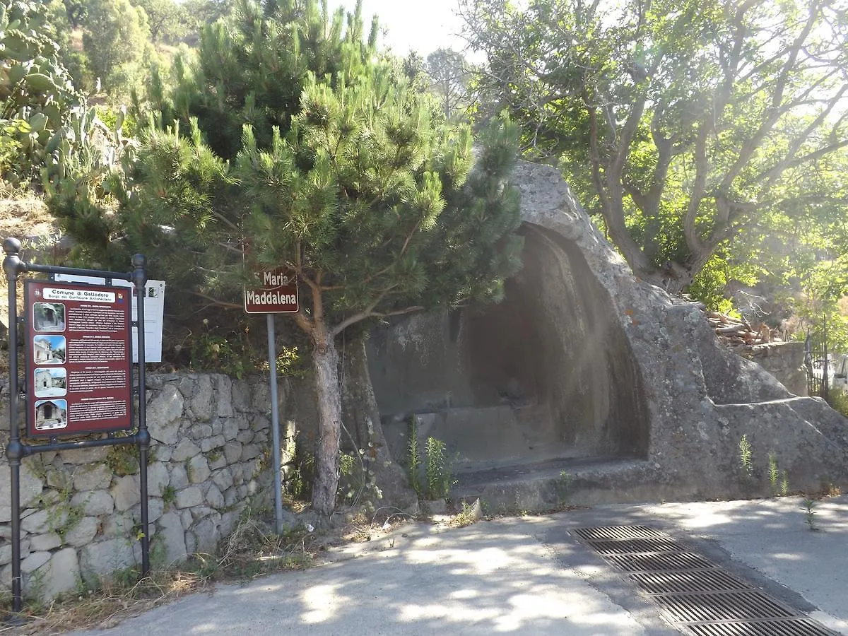 Albergo Diffuso Borgo Gallodoro 3*,