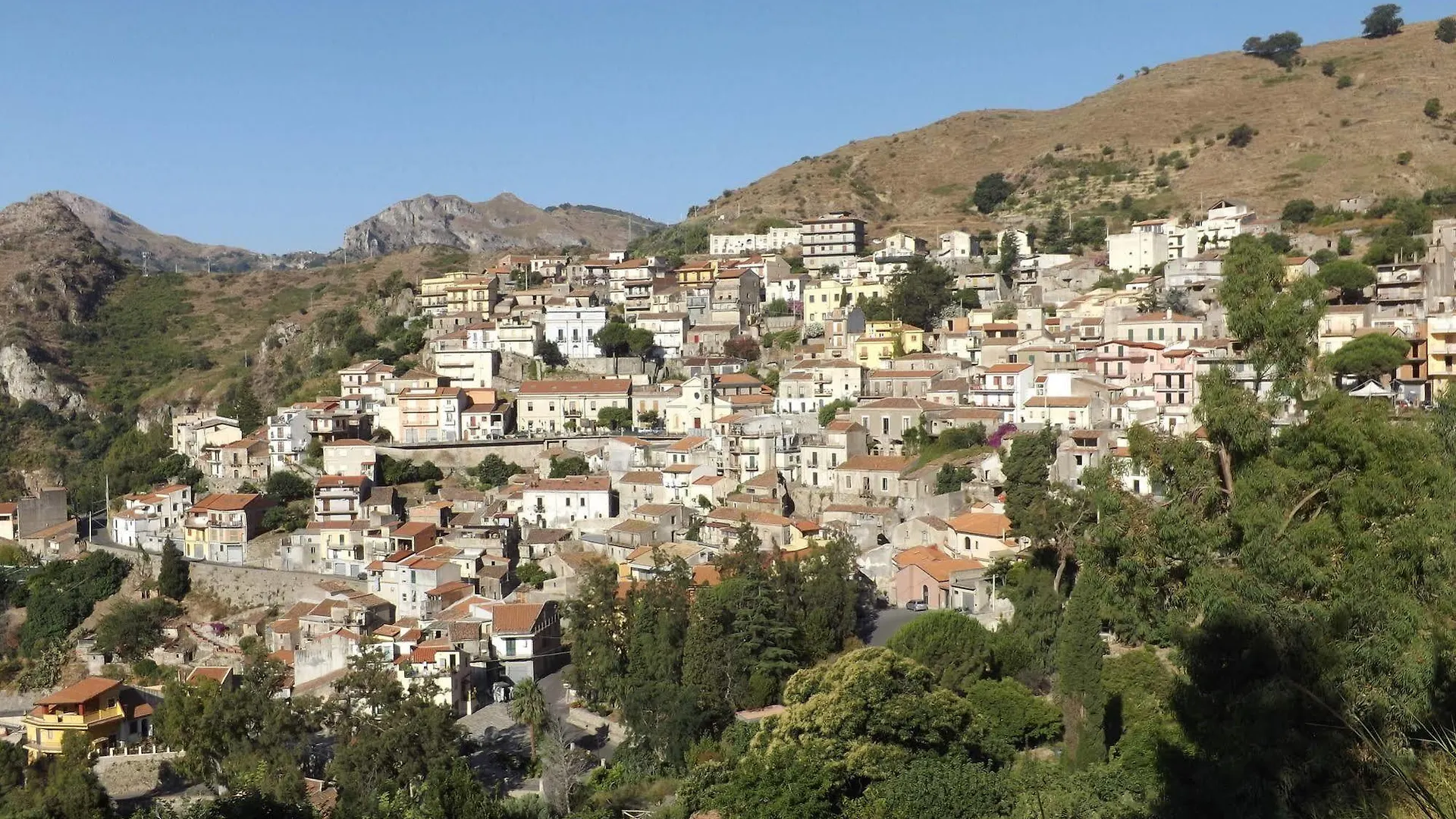 Albergo Diffuso Borgo Gallodoro 3*,