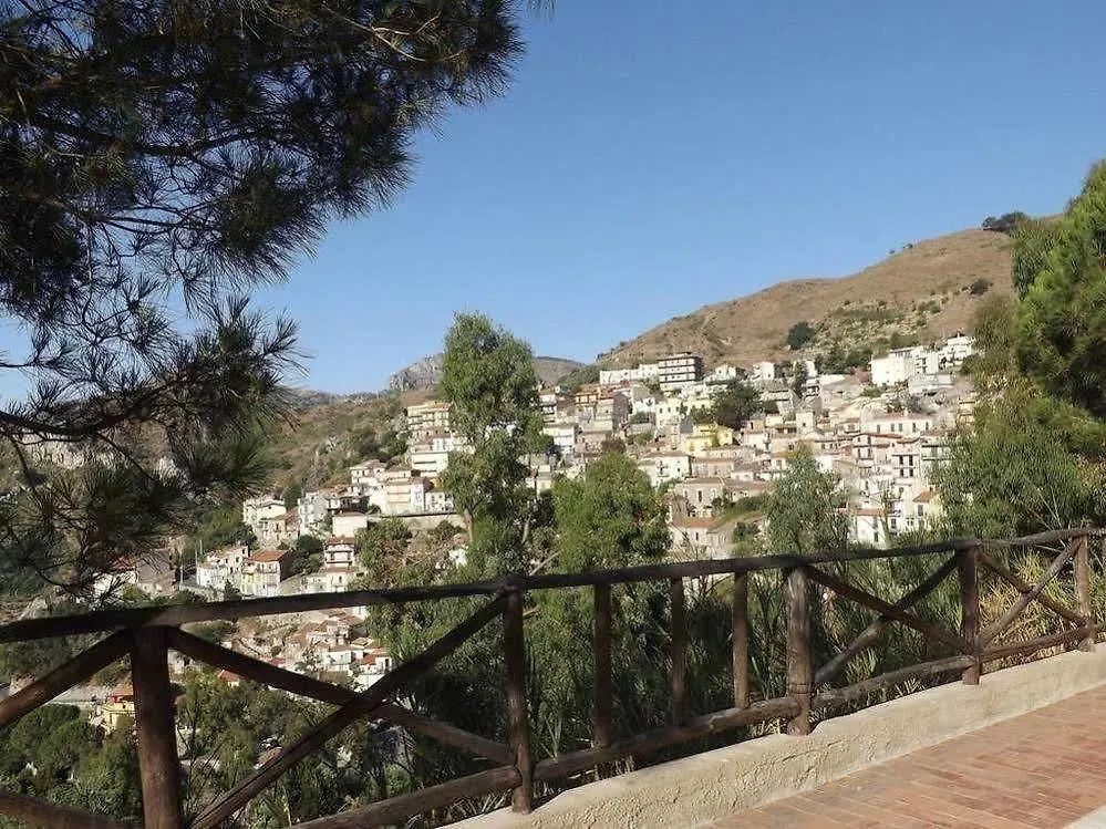 Hotel Albergo Diffuso Borgo Gallodoro